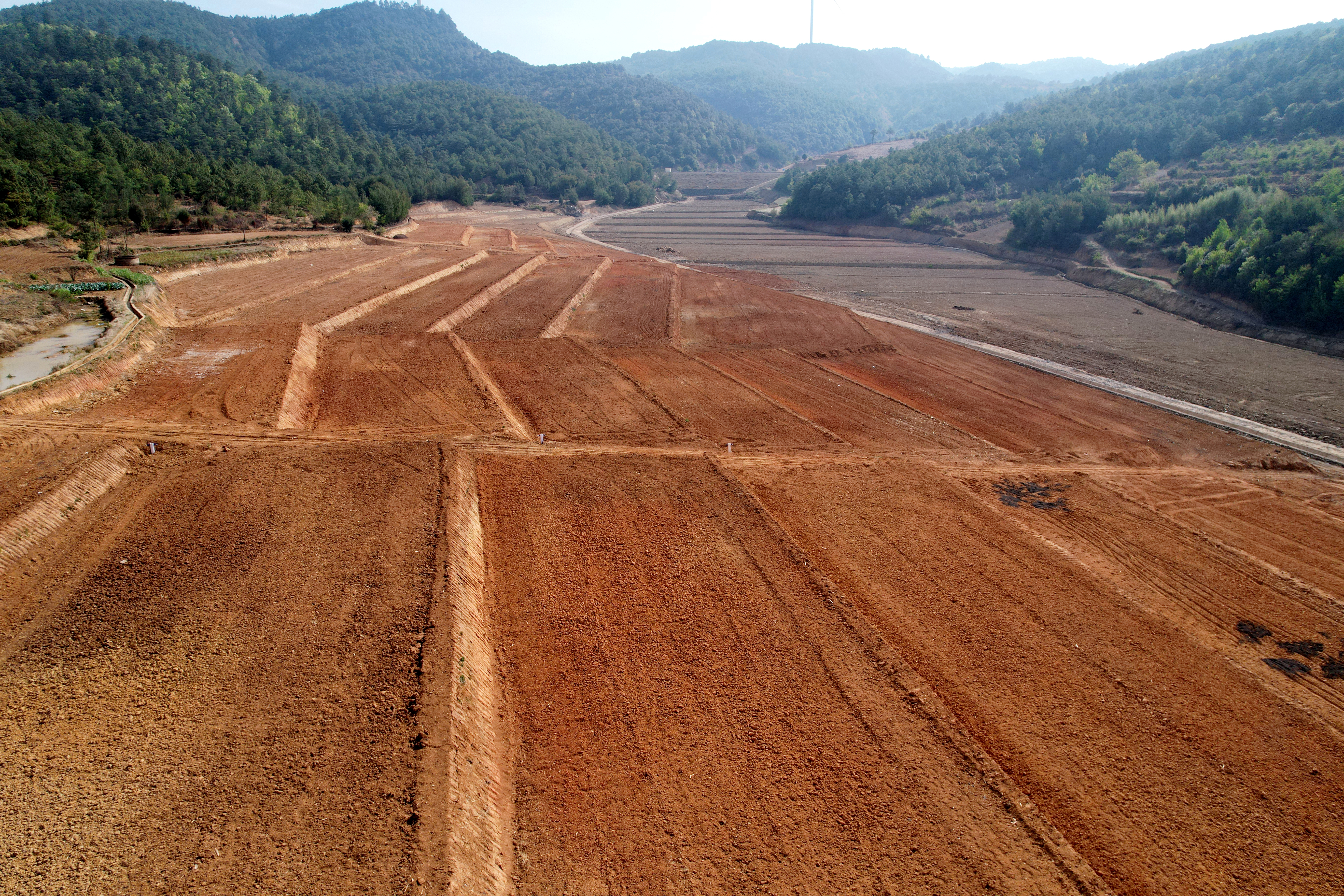 马龙区:抢抓春耕“黄金期” 高标准农田建..