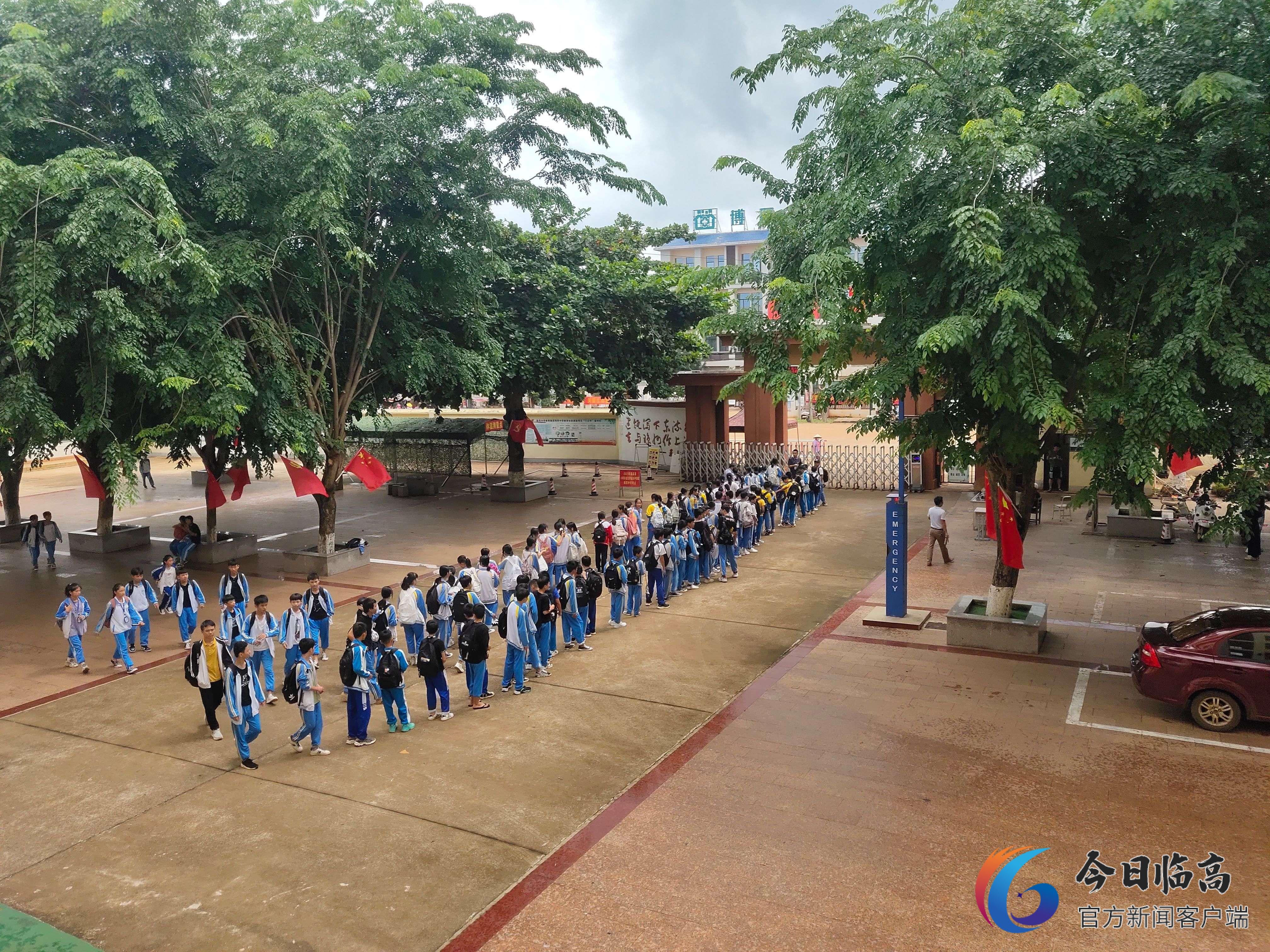 受台风“圆规”影响全县学校、幼儿园明天（10月13日）停课一天2.jpeg