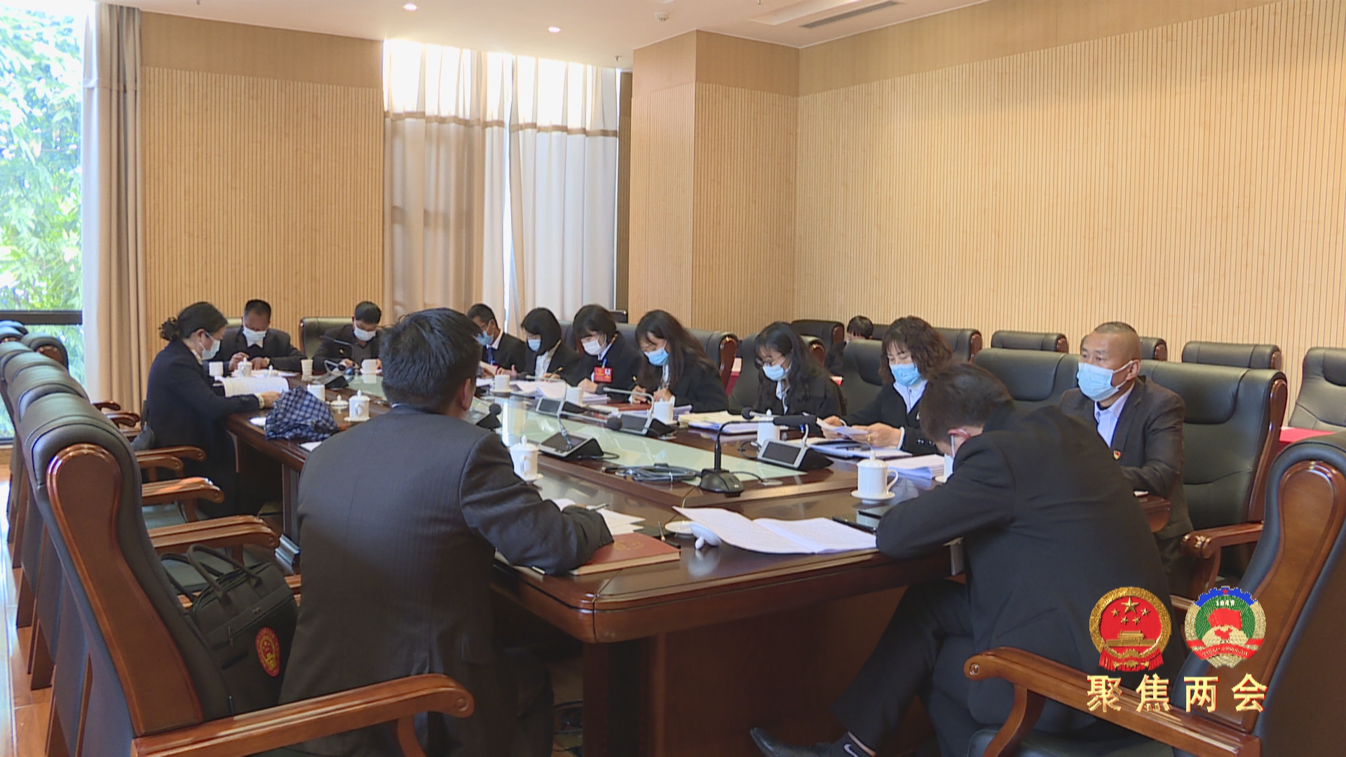 (已审)满怀豪情共展望 群策群智绘蓝图.jpg