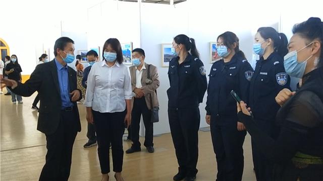 喜迎二十大 建功新时代 我区举行美影书主题宣展2.jpg