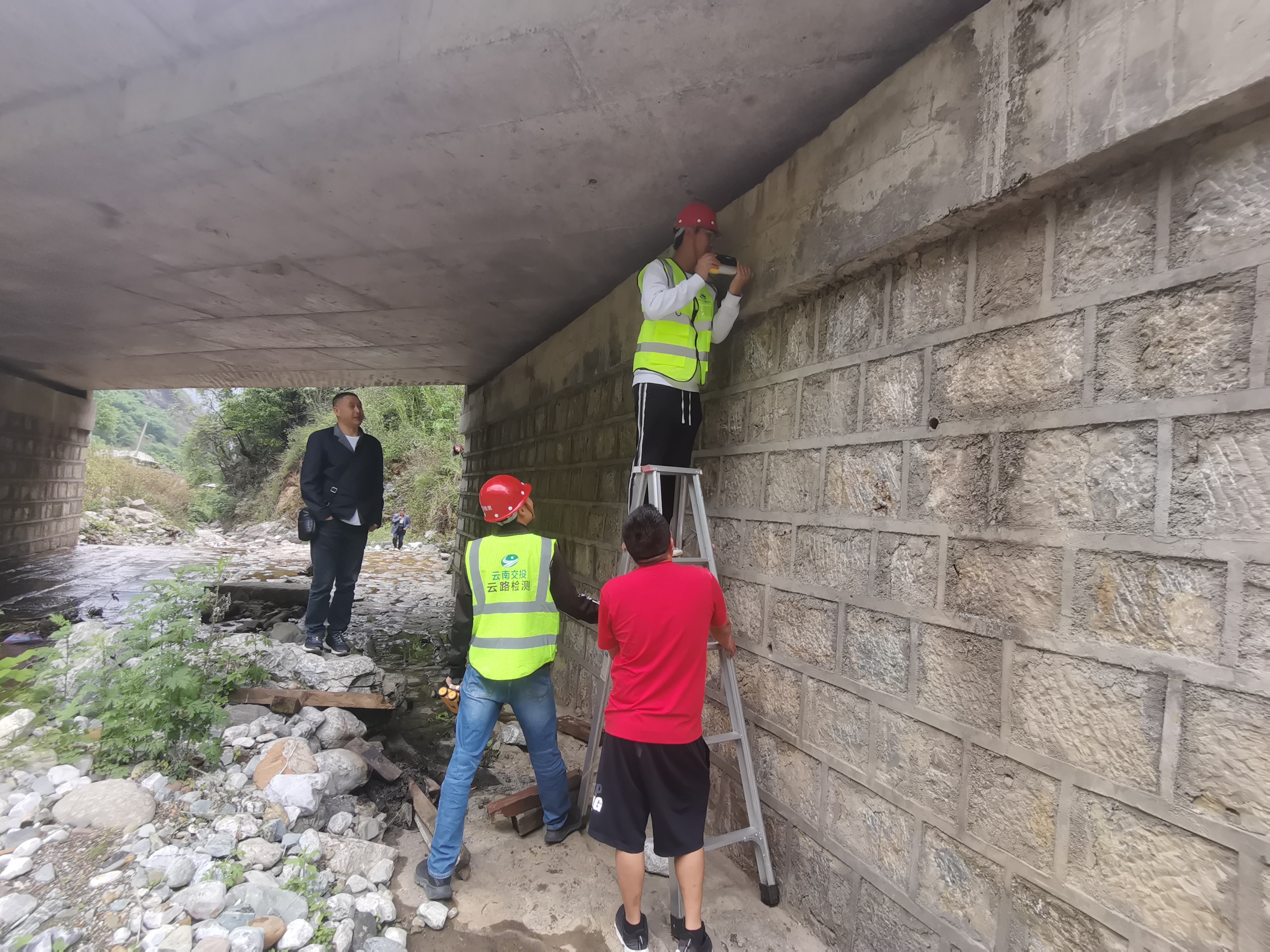 桥梁检测.jpg