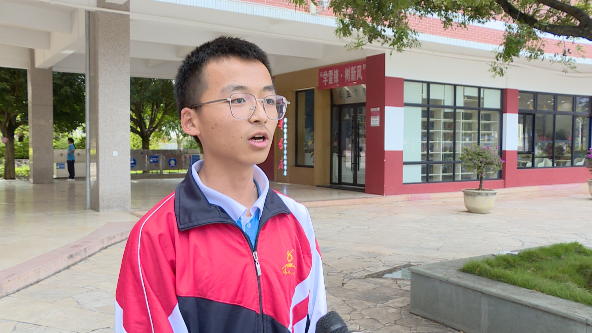 学生 张恩溢.jpg