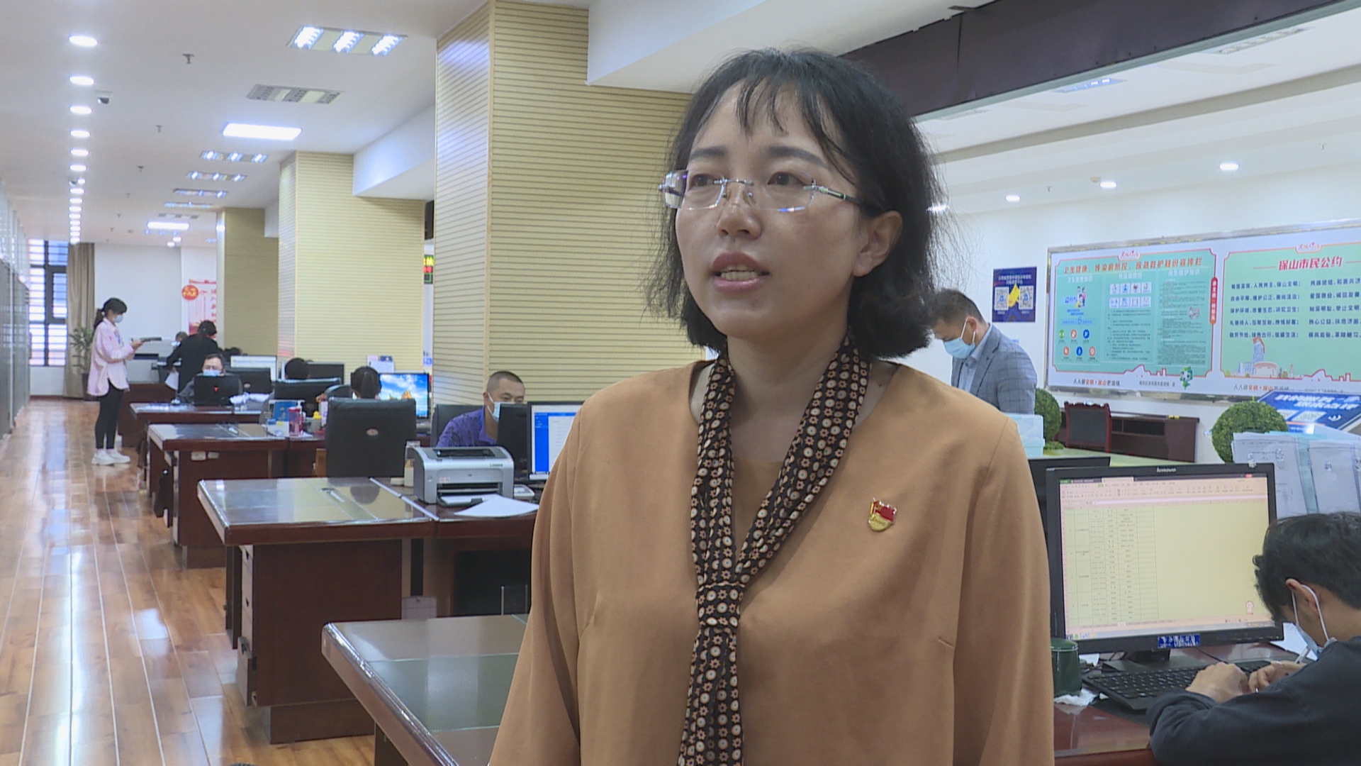 区政务服务管理局网络信息股股长 张晓彬.jpg