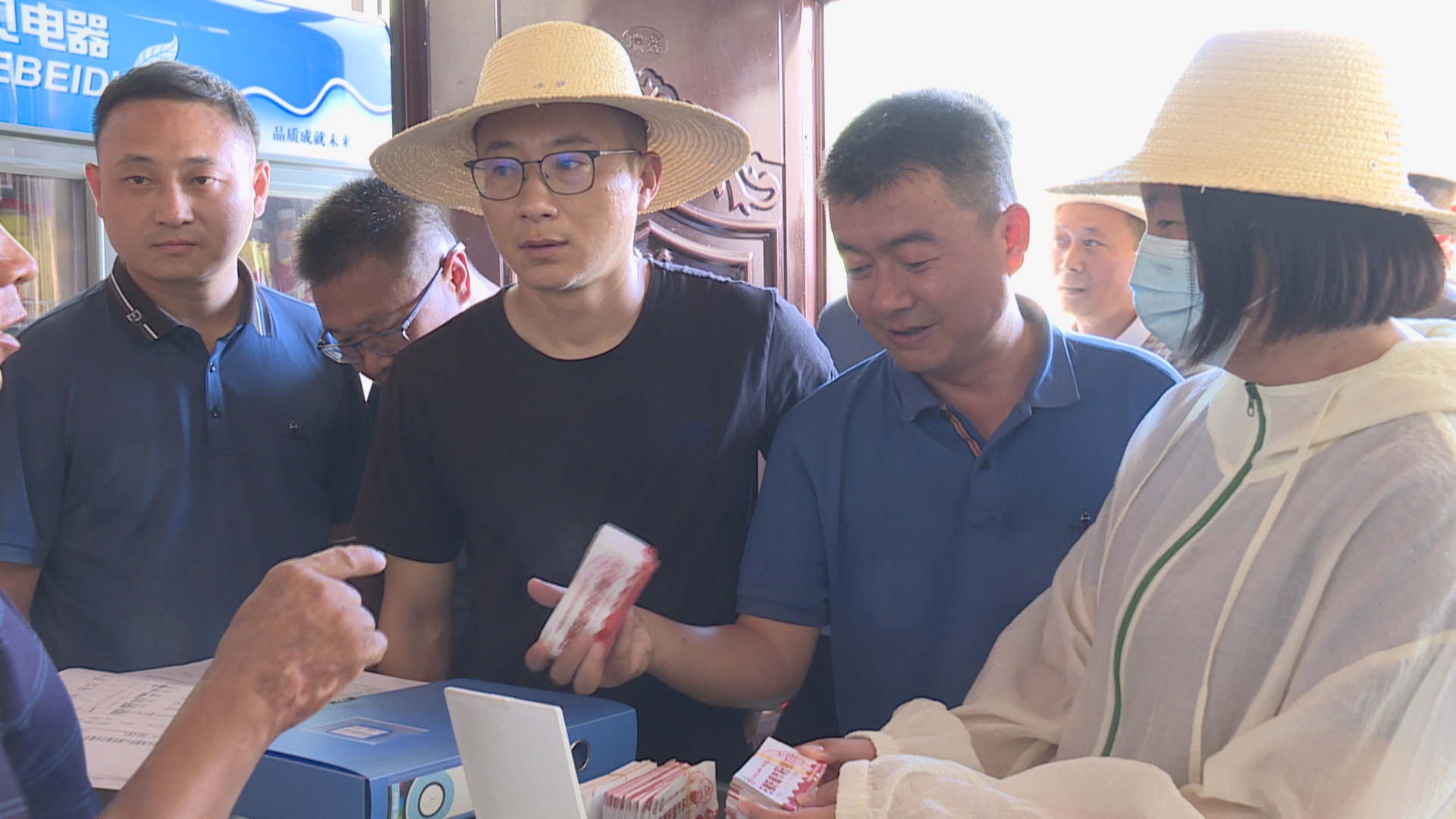 民族团结进步示范区创建暨“石榴籽超市”现场推进会 (4).jpg