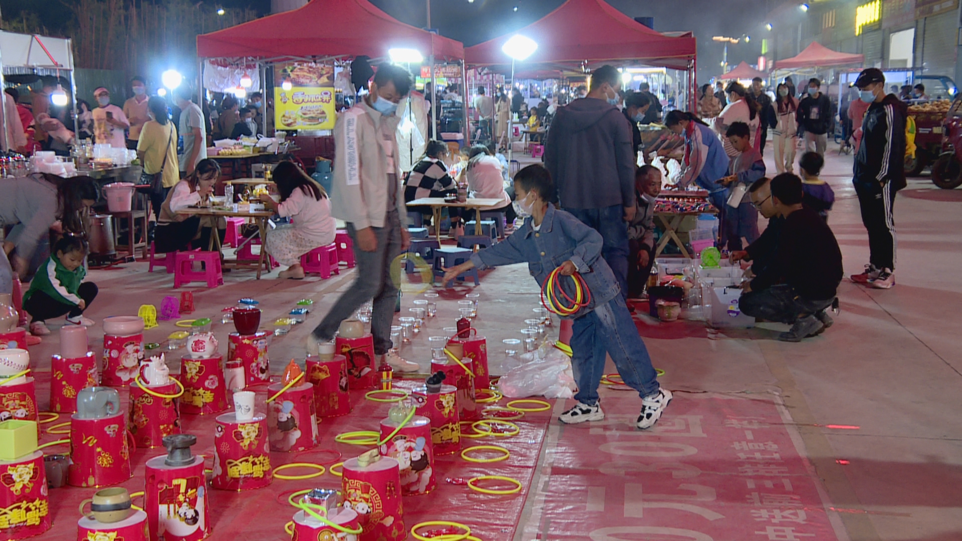 办夜市 促就业 人间烟火暖民心066.jpg