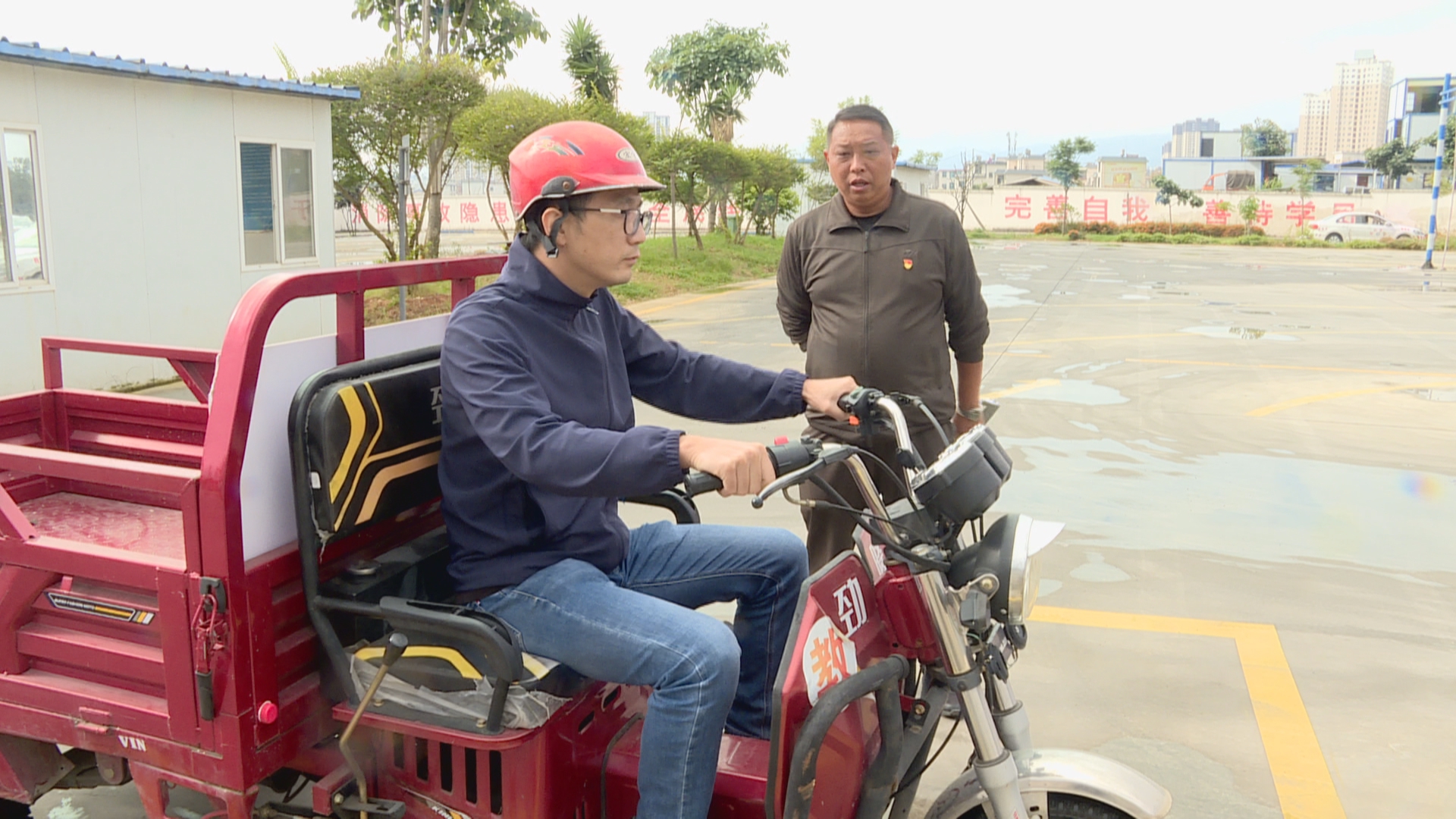 企业拥军“鱼水”情深014.jpg