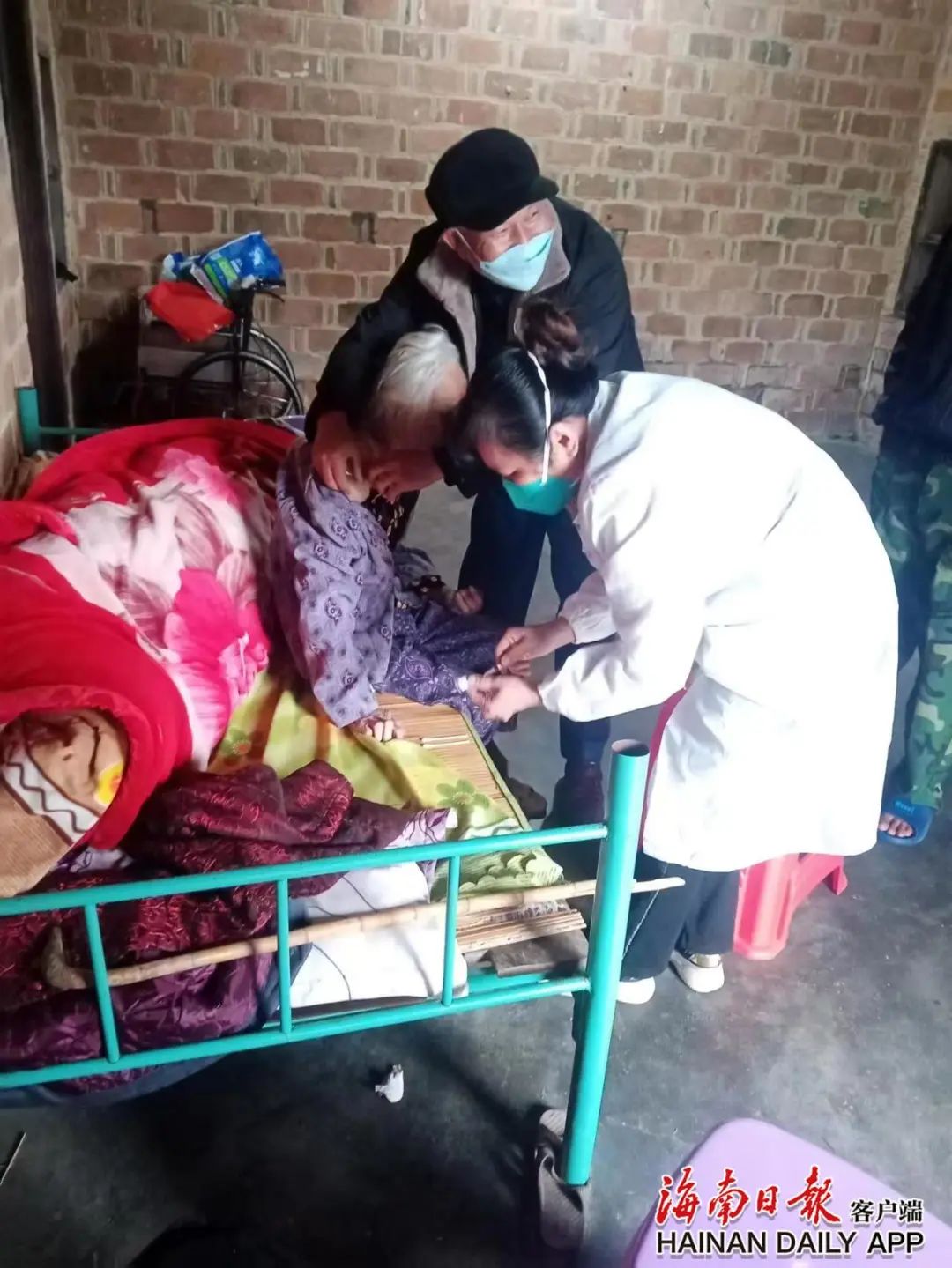 万宁长丰镇：“温暖小分队”服务到户，力推80岁以上老年人疫苗接种