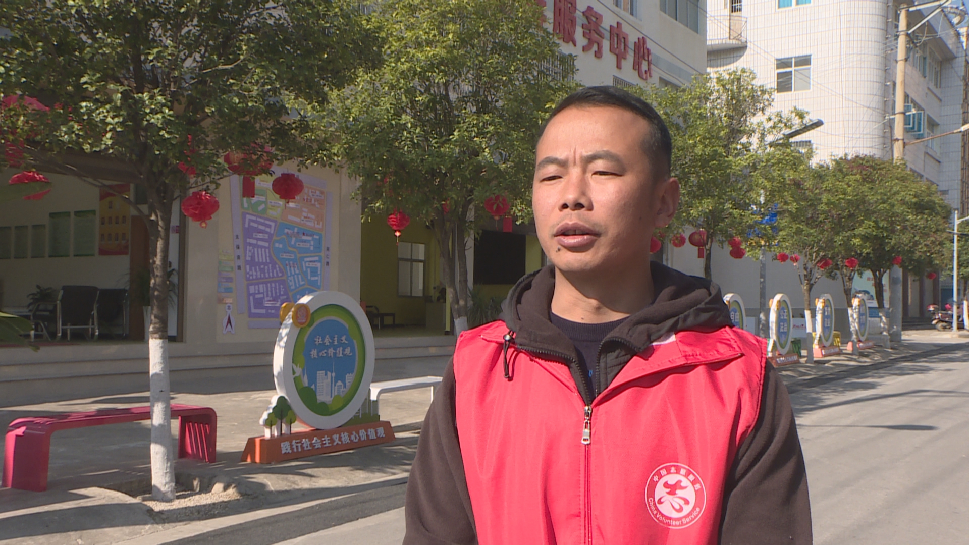 兰城街道田心社区党总支书记 杨俊.jpg