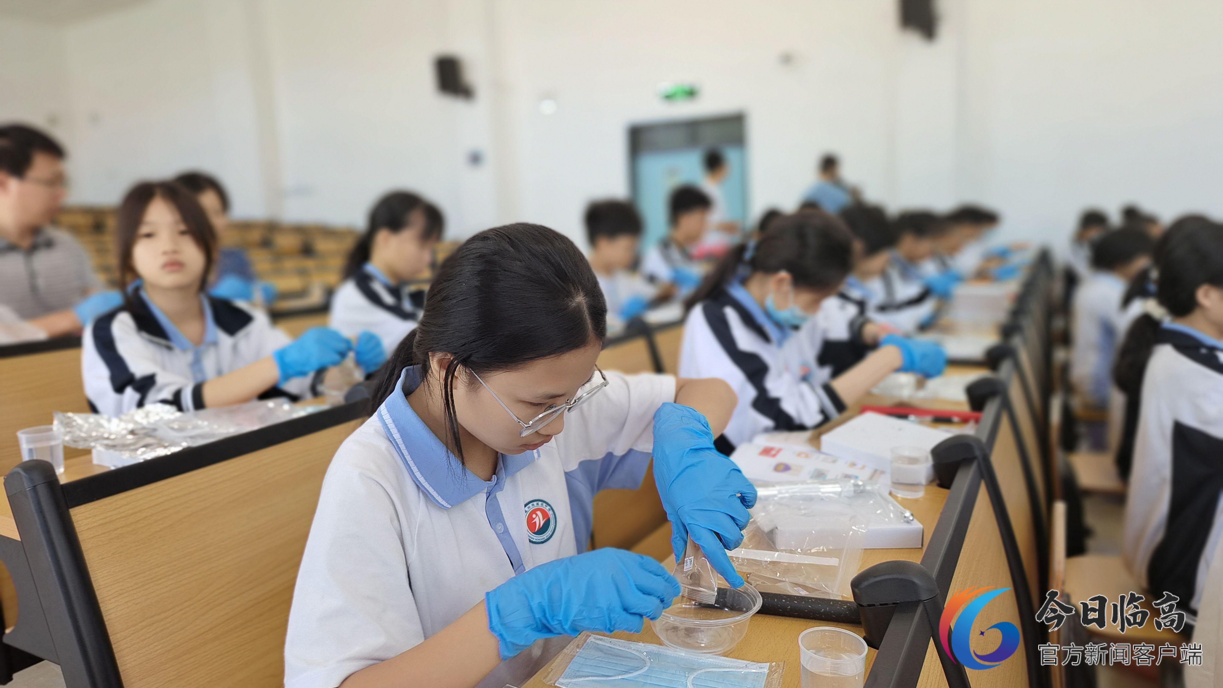 海南省流动博物馆“南溟学堂”研学活动走进农垦加来高级中学4.jpeg