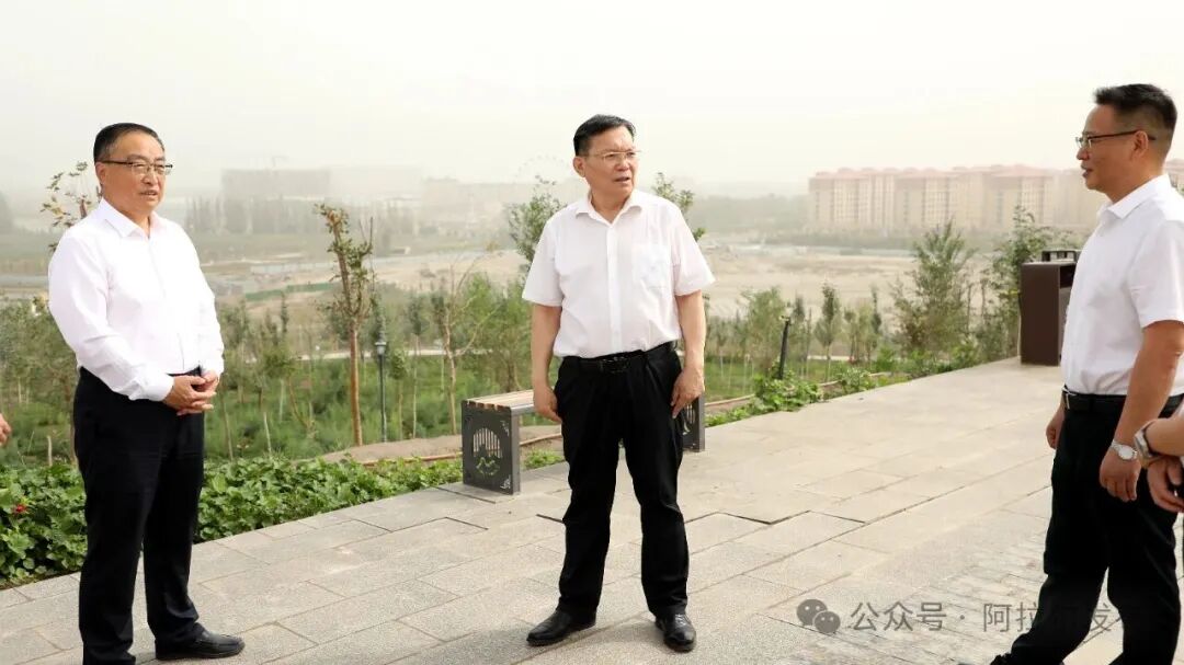 师市党委书记、政委丁翊强调研城市规划建设工作
