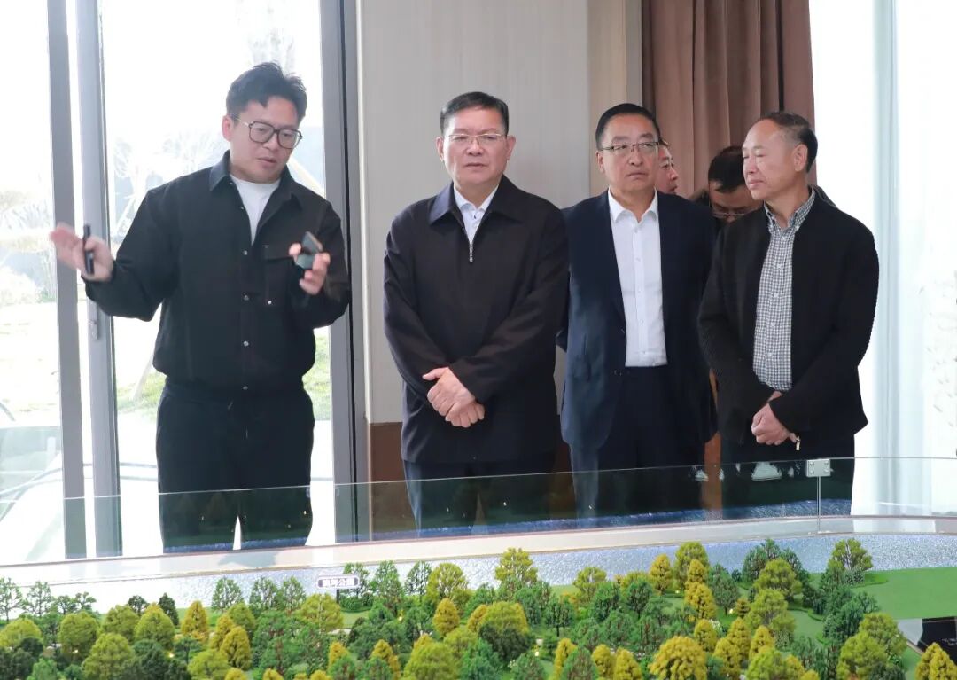 师市党委书记、政委丁翊强调研城市规划建设管理工作