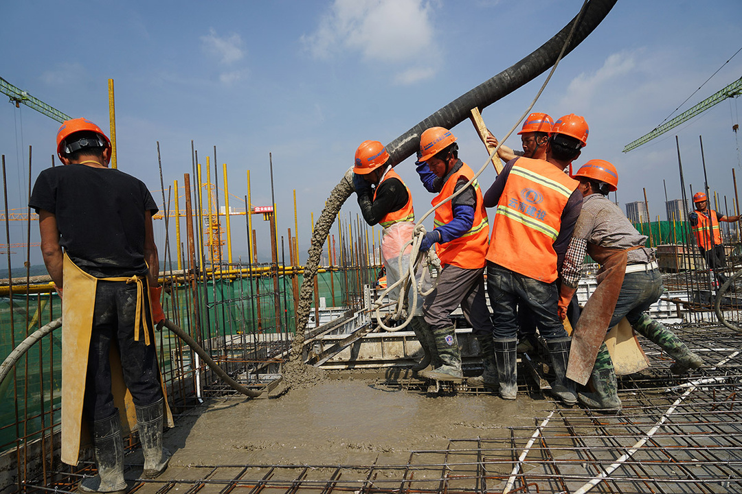 53-艺丰精神艺丰人-罗震 -1380877571320-6.jpg