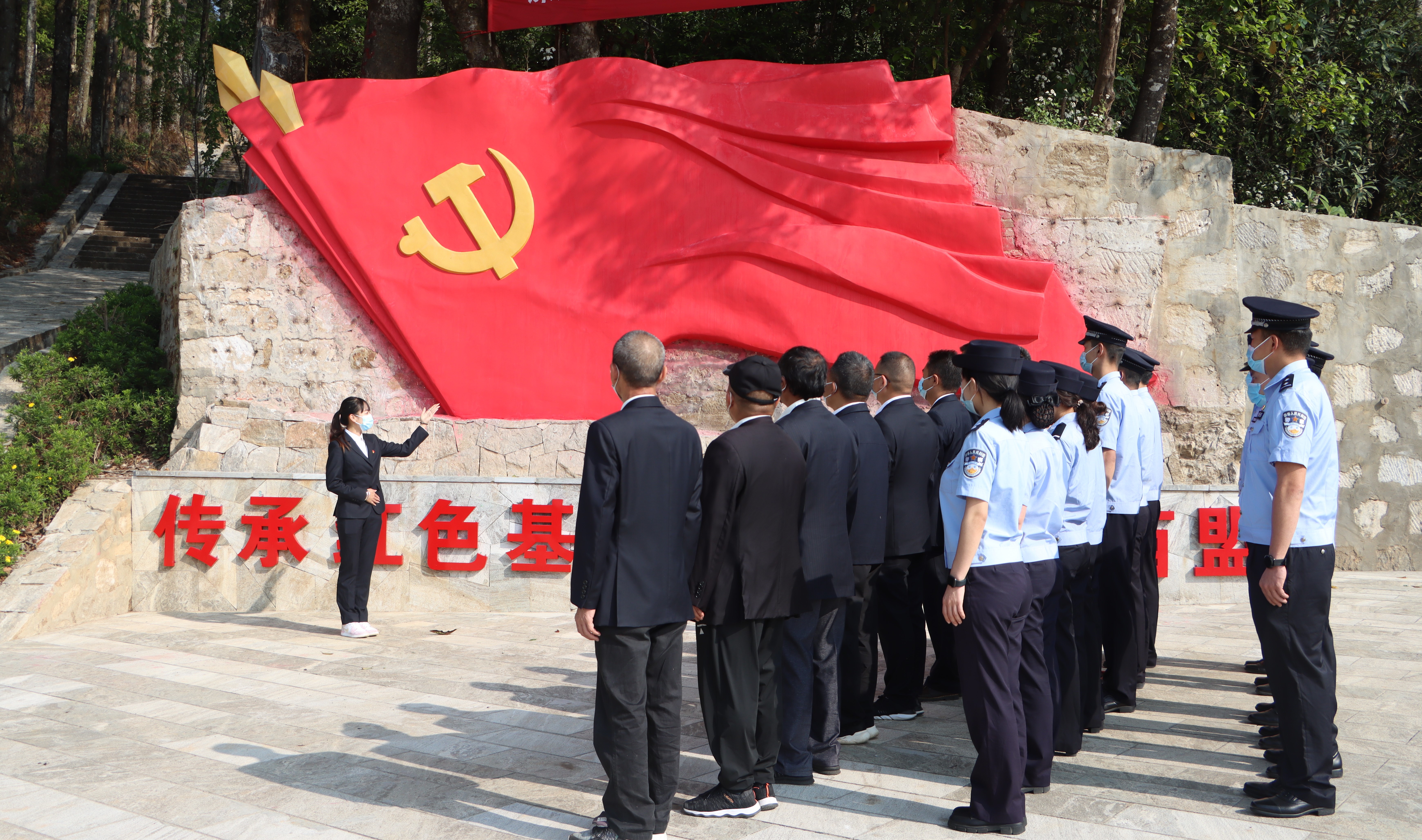 网络中国节清明缅怀革命先烈传承红色基因弘扬爱国精神